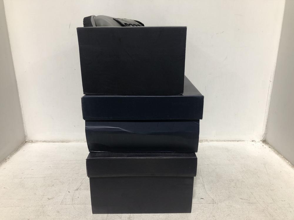 Lot 504  
            Chesterfield SR46 - Parcel Delivery Only 

                
3 X BRUNO MARC SHOES TO INCLUDE BRUNO MARC SHOES IN BLACK SIZE 9 (LOCATION: I4)