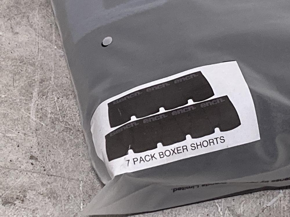 Lot 511  
            Chesterfield SR46 - Parcel Delivery Only 

                
3 X 7 PACK BENCH BOXER SHORTS IN BLACK SIZE XL (LOCATION: I4)