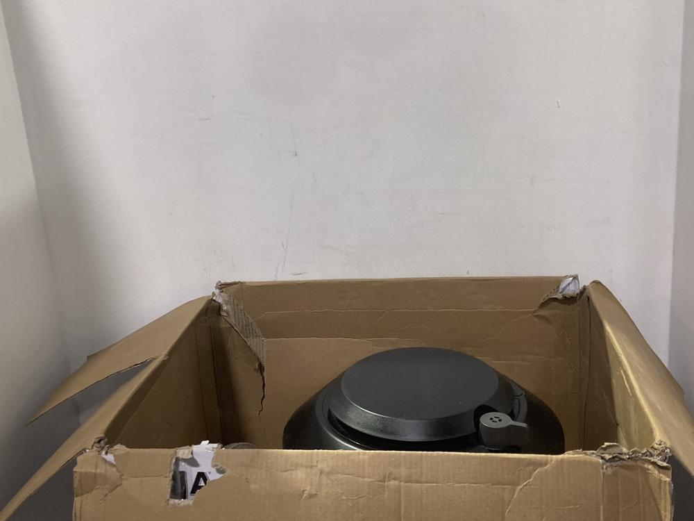 Lot 513  
            Chesterfield SR46 - Parcel Delivery Only 

                
NINJA FOODI MAX 15 IN 1 SMART LID MULTI COOKER (LOCATION: I4)