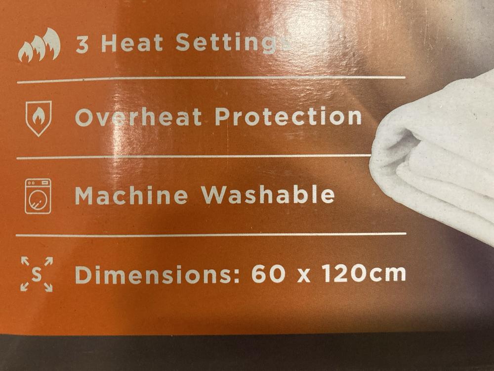Lot 518  
            Chesterfield SR46 - Parcel Delivery Only 

                
STATUS SINGLE ELECTRIC UNDER BLANKET TO INCLUDE DIMPLEX WASHABLE HEATED UNDERBLAN...