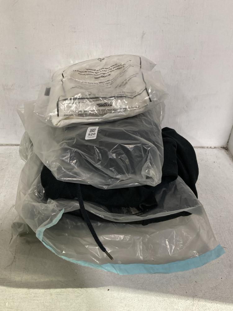 Lot 520  
            Chesterfield SR46 - Parcel Delivery Only 

                
5 X ASSORTED ADULTS CLOTHING ITEMS TO INCLUDE JACK AND JONES BLACK FLEECE SIZE M ...
