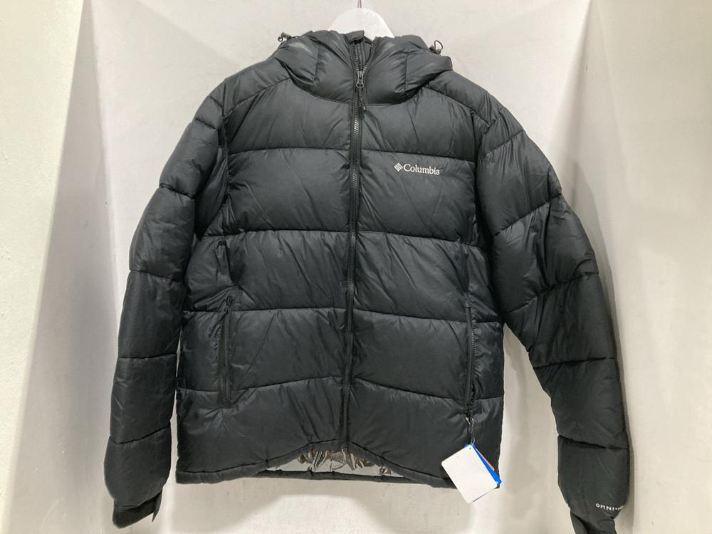 Lot 527  
            Chesterfield SR46 - Parcel Delivery Only 

                
COLUMBIA BLACK PUFFER COAT IN SIZE M TO INCLUDE COLUMBIA BROWN/BLACK PUFFER GILET...