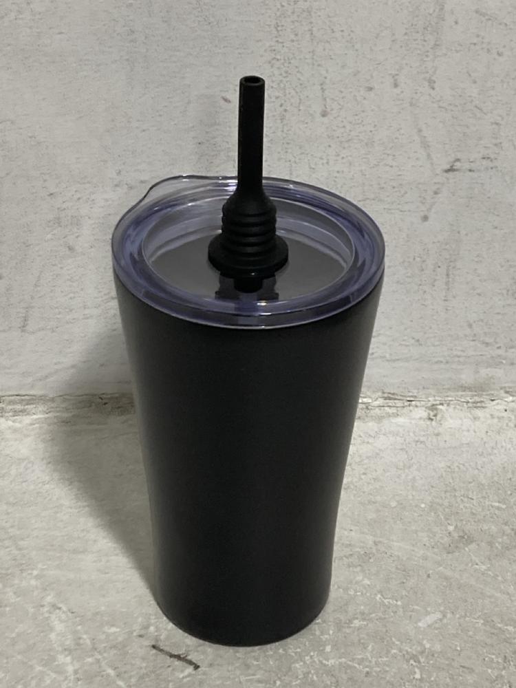 Lot 532  
            Chesterfield SR46 - Parcel Delivery Only 

                
BOX OF ASSORTED BOTTLES TO INCLUDE FLASKS TO INCLUDE LARGE BLACK HYDRO FLASK (LOC...