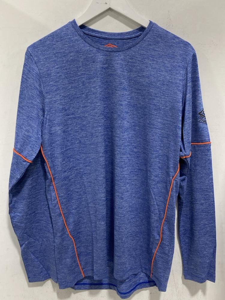 Lot 543  
            Chesterfield SR46 - Parcel Delivery Only 

                
5 X ASSORTED BRANDED CLOTHING ITEMS TO INCLUDE THE NORTH FACE MENS TOP IN XXL (LO...