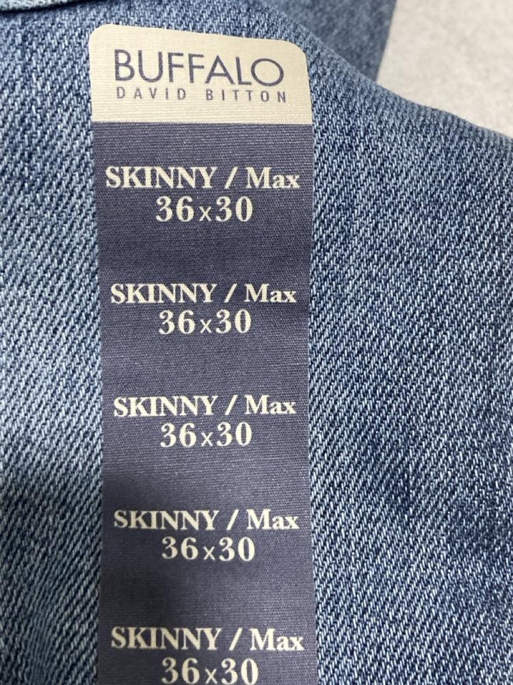 Lot 551  
            Chesterfield SR46 - Parcel Delivery Only 

                
DAVID BITTON BUFFALO JEANS IN BLUE SIZE W36 L 30 TO INCLUDE ONLY JEANS IN BLUE SI... - Image 3