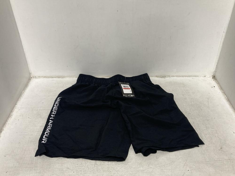 Lot 554  
            Chesterfield SR46 - Parcel Delivery Only 

                
3 X ASSORTED BRANDED CLOTHING ITEMS TO INCLUDE UNDER ARMOUR SHORTS IN BLACK SIZE ... - Image 4