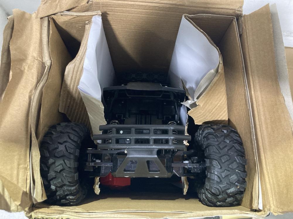 Lot 557  
            Chesterfield SR46 - Parcel Delivery Only 

                
ROCK CRAWLER ALLOW MATERIAL RC CAR (LOCATION: I5) - Image 3
