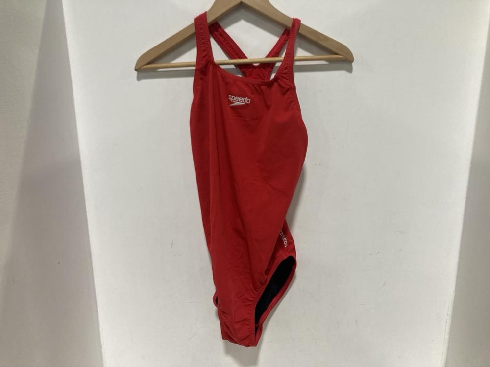 Lot 560  
            Chesterfield SR46 - Parcel Delivery Only 

                
10 X ASSORTED ADULTS SPEEDOS TO INCLUDE SPEEDO OPEN-BACK SWIMSUIT IN BLACK - UK S...