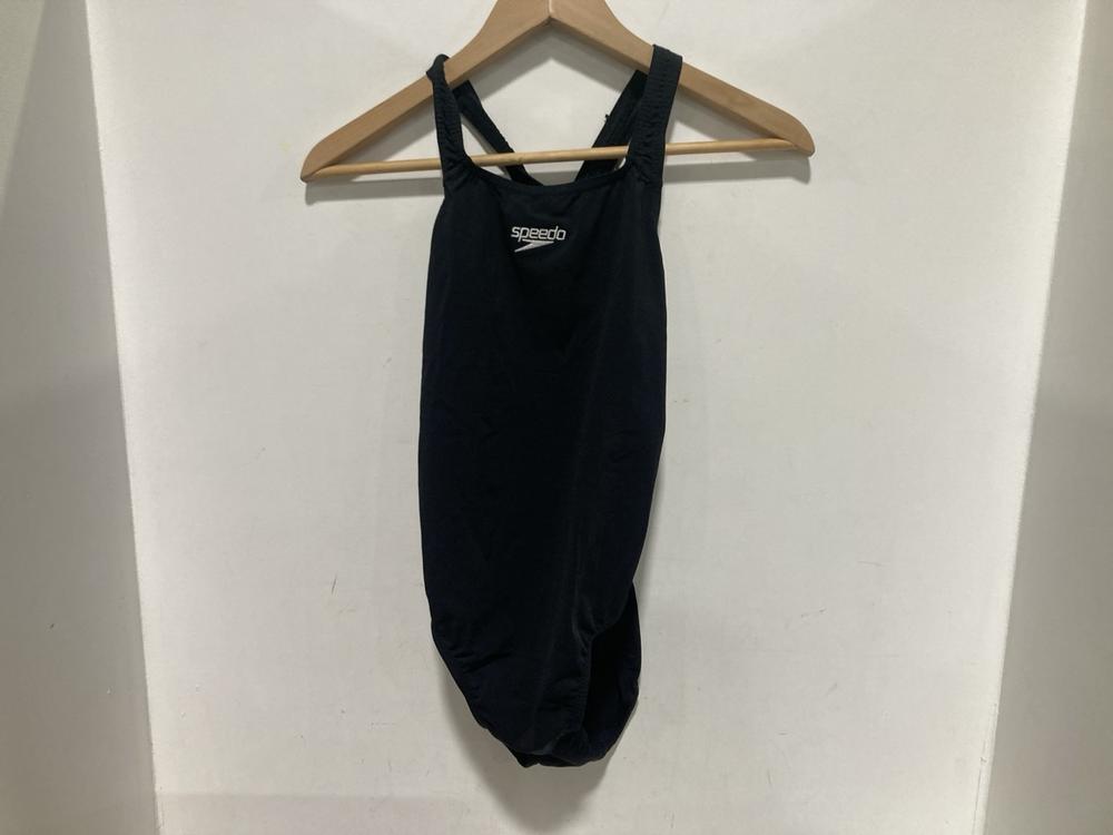 Lot 560  
            Chesterfield SR46 - Parcel Delivery Only 

                
10 X ASSORTED ADULTS SPEEDOS TO INCLUDE SPEEDO OPEN-BACK SWIMSUIT IN BLACK - UK S...