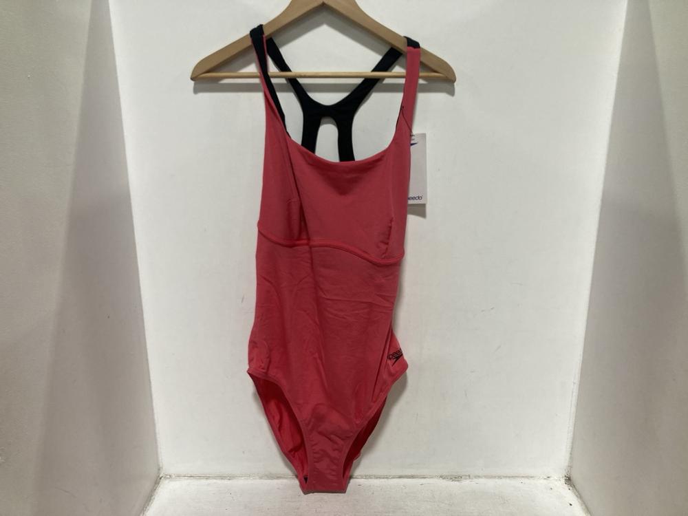 Lot 561  
            Chesterfield SR46 - Parcel Delivery Only 

                
10 X ASSORTED ADULTS SPEEDOS TO INCLUDE SPEEDOS OPEN-BACK SWIMSUIT IN NAVY - UK S... - Image 3