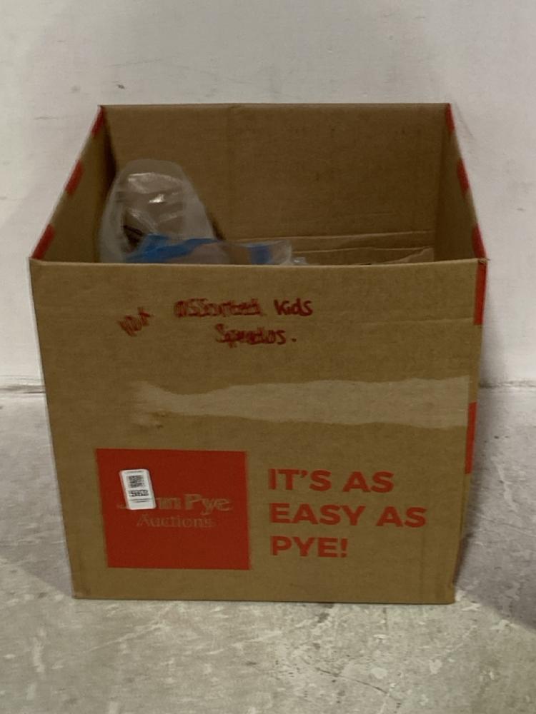 Lot 563  
            Chesterfield SR46 - Parcel Delivery Only 

                
10 X ASSORTED ADULTS SPEEDOS TO INCLUDE SPEEDO SWIM SHORTS IN BLACK - UK SIZE 75 ...