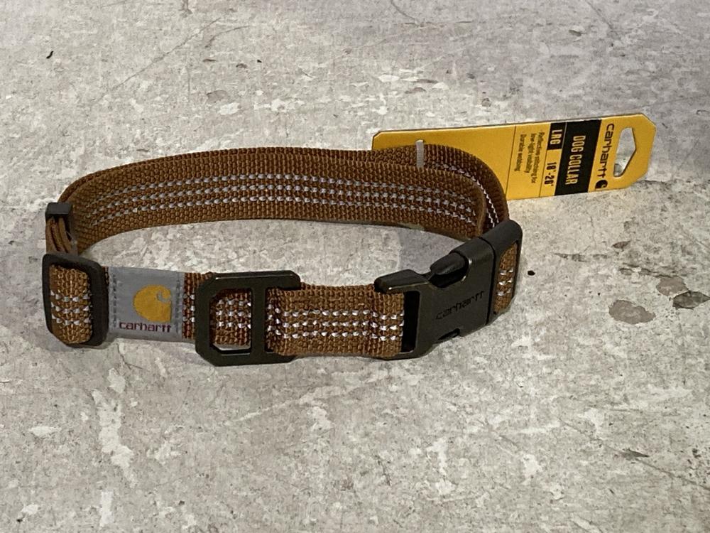 Lot 565  
            Chesterfield SR46 - Parcel Delivery Only 

                
QTY OF ASSORTED PET ITEMS TO INCLUDE DOG VELCRO COAT IN NAVY (LOCATION: I1) - Image 4