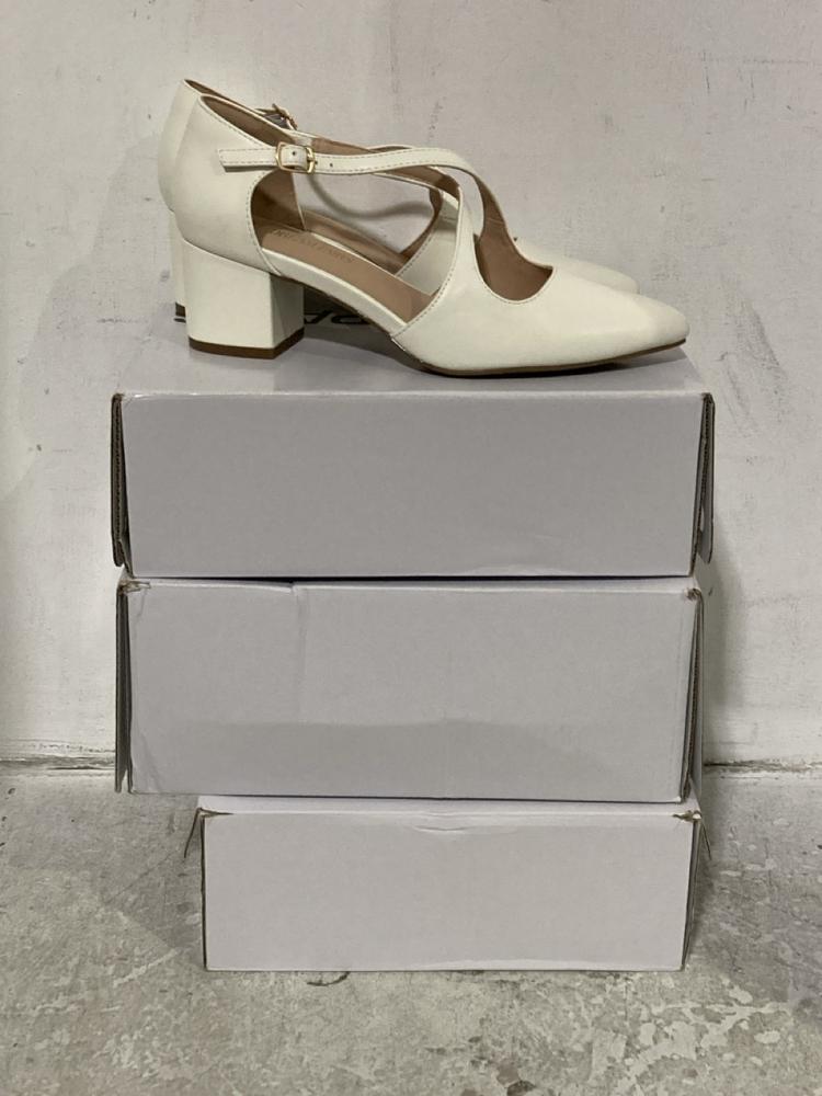 Lot 576  
            Chesterfield SR46 - Parcel Delivery Only 

                
4 X ASSORTED ADULTS SHOES TO INCLUDE DREAM PARIS LEATHER HEELS IN WHITE - UK SIZE...