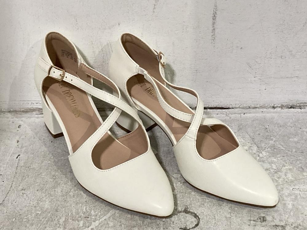 Lot 576  
            Chesterfield SR46 - Parcel Delivery Only 

                
4 X ASSORTED ADULTS SHOES TO INCLUDE DREAM PARIS LEATHER HEELS IN WHITE - UK SIZE...