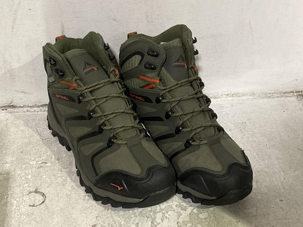 Lot 577  
            Chesterfield SR46 - Parcel Delivery Only 

                
3 X ASSORTED ADULTS SHOES TO INCLUDE NORTI 8 HIKING BOOTS IN KHAKI - UK SIZE 7.5 ...