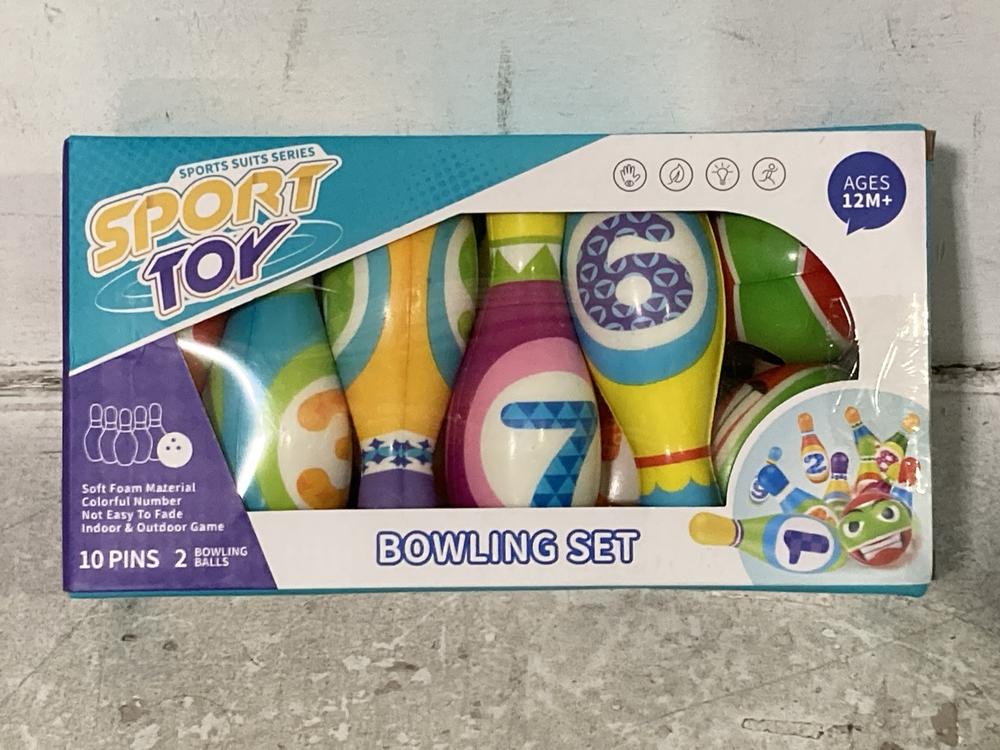 Lot 585  
            Chesterfield SR46 - Parcel Delivery Only 

                
QTY OF ASSORTED KIDS TOYS TO INCLUDE BARBIE ROOFLESS CAR IN HOT PINK (LOCATION: I1)