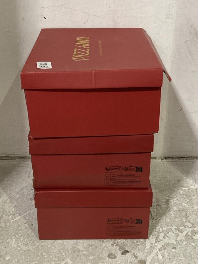 Lot 587  
            Chesterfield SR46 - Parcel Delivery Only 

                
3 X ASSORTED PIZZA ANNU WOMEN'S SHOES TO INCLUDE PIZZ ANNU WOMENS WEDGES IN SILVE...