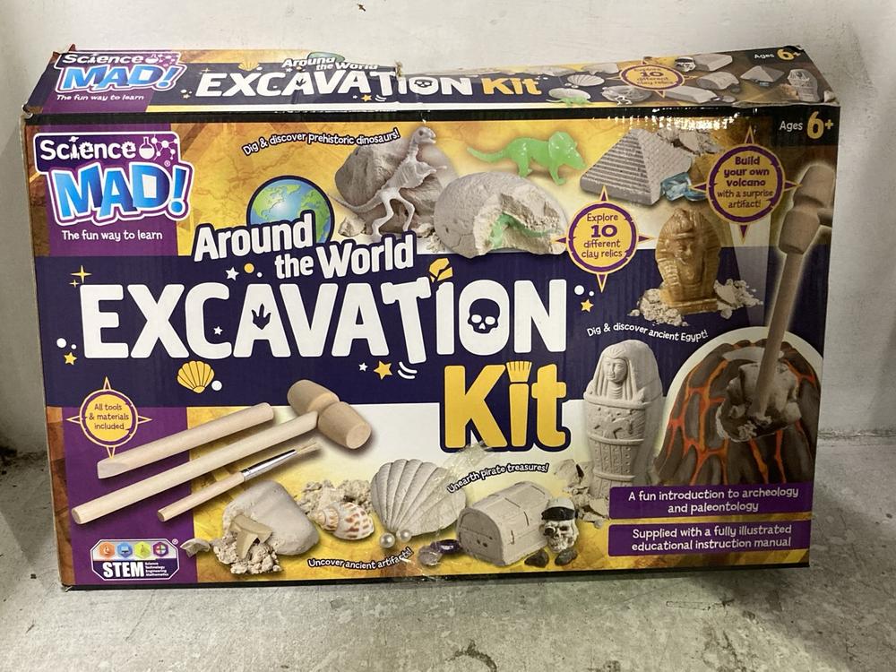 Lot 589  
            Chesterfield SR46 - Parcel Delivery Only 

                
3 X ASSORTED KIDS TOYS TO INCLUDE POWER PLAY 3-IN-1 20" SPORT PLAY TABLE SET (LOC...