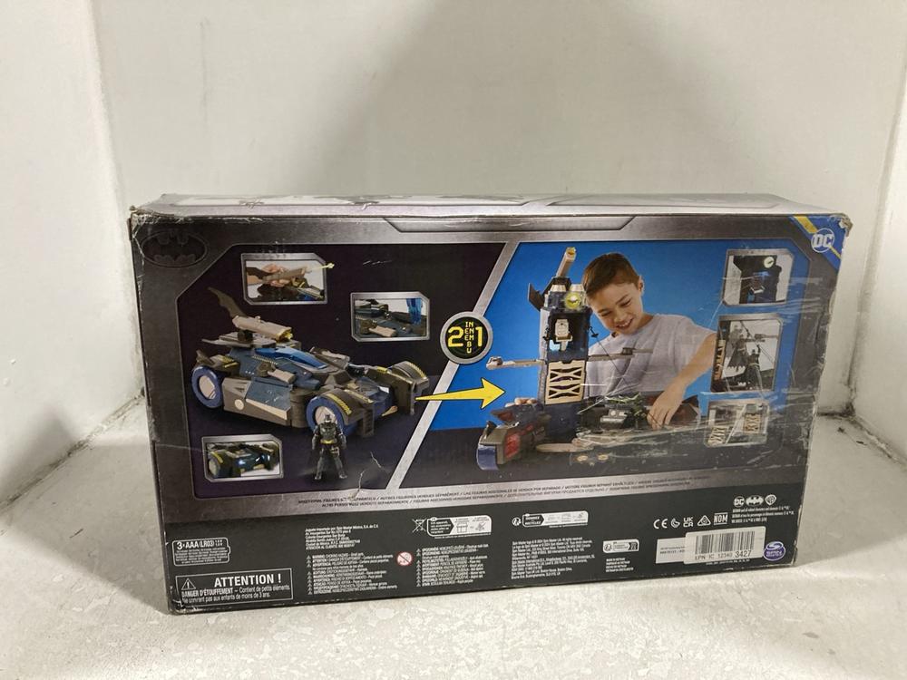 Lot 605  
            Chesterfield SR46 - Parcel Delivery Only 

                
DC BATMAN ULTIMATE TRANSFORMER BATMOBILE TO INCLUDE MICRO SCALEXTRIC BATMAN VS TH... - Image 3