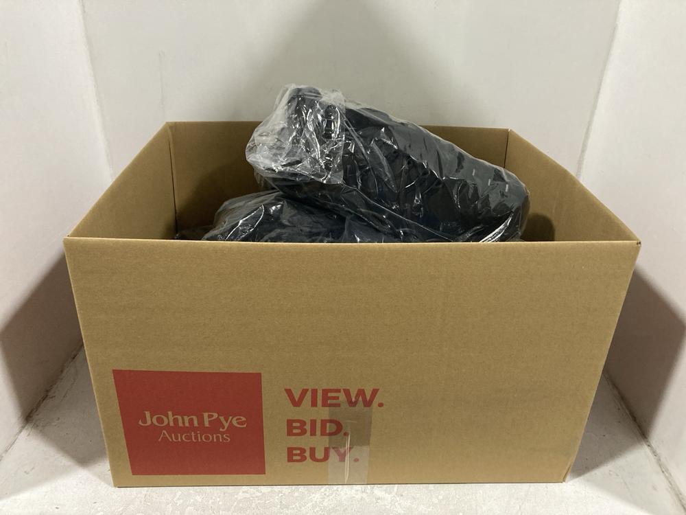 Lot 614  
            Chesterfield SR46 - Parcel Delivery Only 

                
BOX OF ASSORTED TRAINERS TO INCLUDE LARNMERN STEEL TOE CAP TRAINERS IN BLACK SIZE...