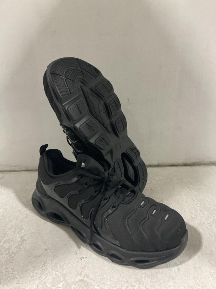 Lot 614  
            Chesterfield SR46 - Parcel Delivery Only 

                
BOX OF ASSORTED TRAINERS TO INCLUDE LARNMERN STEEL TOE CAP TRAINERS IN BLACK SIZE... - Image 3