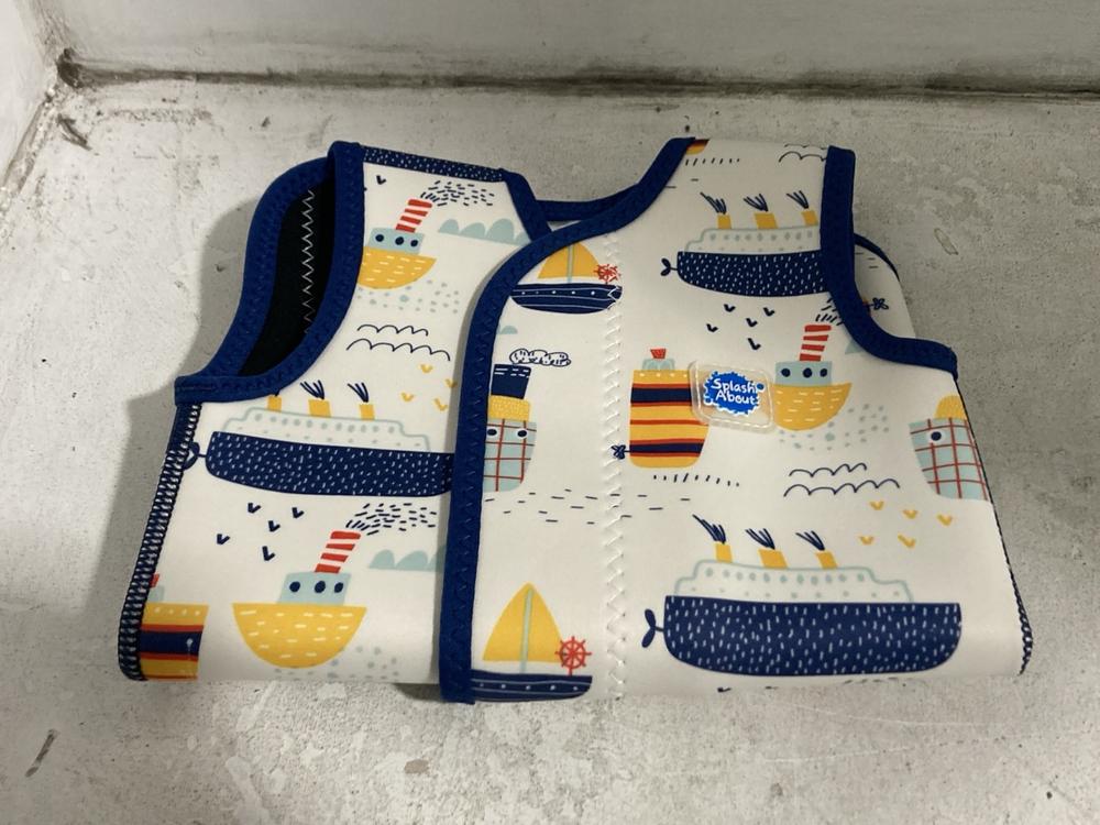 Lot 616  
            Chesterfield SR46 - Parcel Delivery Only 

                
6 X ASSORTED KIDS SWIMMING COSTUMES TO INCLUDE SPLASH ABOUT COSTUME IN BLUE SIZE ... - Image 2