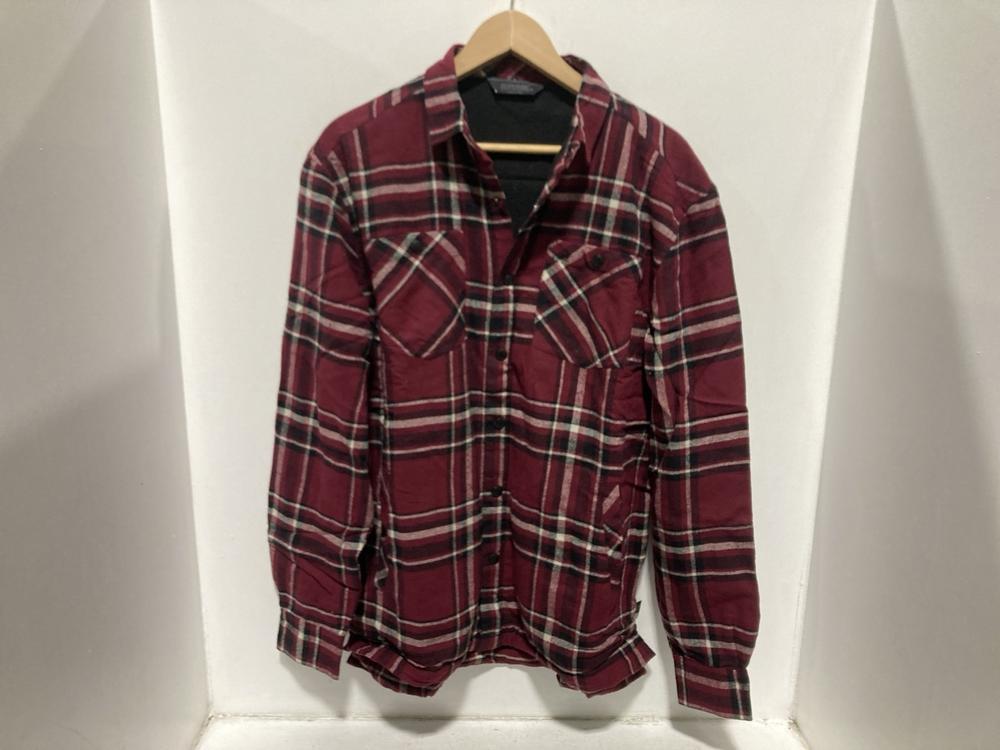 Lot 639  
            Chesterfield SR46 - Parcel Delivery Only 

                
REGATTA OUTDOORS MULBERRY JACKET SIZE M UK TO INCLUDE REGATTA OUTDOORS NAVY COAT ...