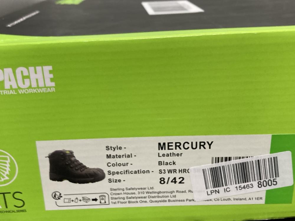 Lot 645  
            Chesterfield SR46 - Parcel Delivery Only 

                
4 X ASSORTED WORKWEAR TRAINERS TO INCLUDE SKECHERS WORK MEMORY FOAM SHOES IN BLAC... - Image 4