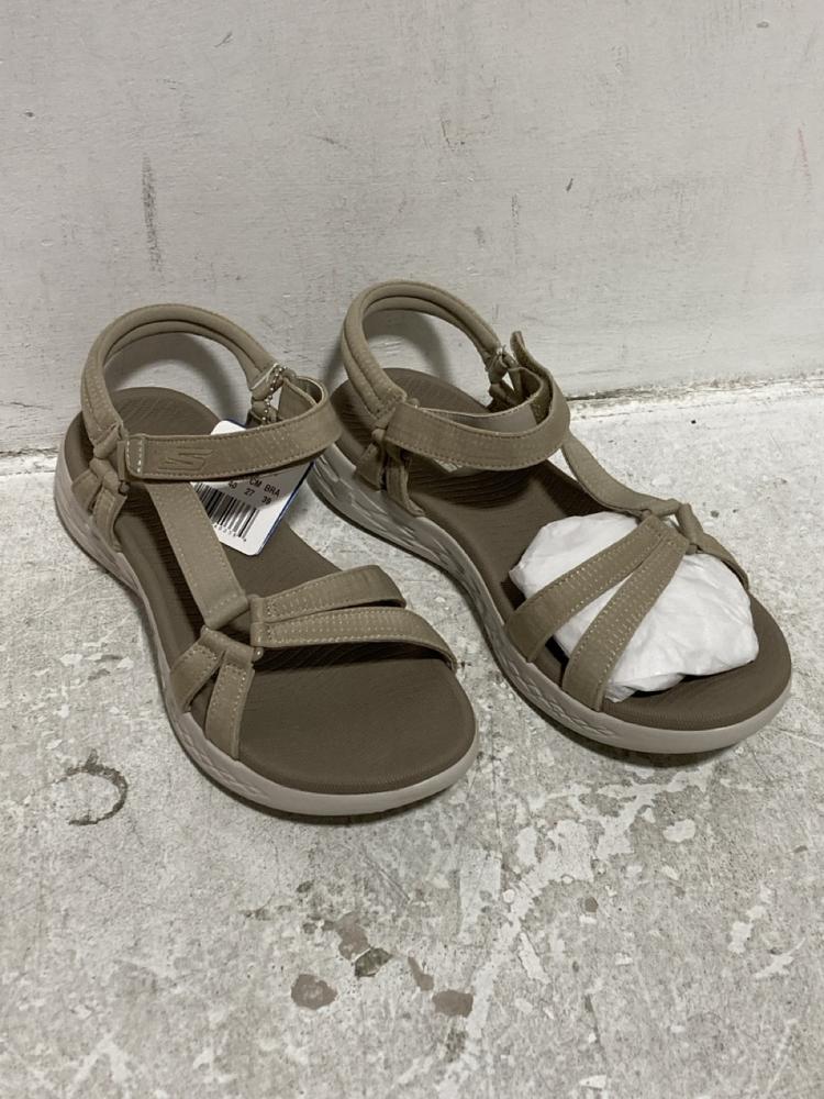 Lot 652  
            Chesterfield SR46 - Parcel Delivery Only 

                
SKETCHERS SLIP-ONS TRAINERS IN WHITE - UK SIZE 7.5 TO INCLUDE SKECHERS AIR-COOLED... - Image 3