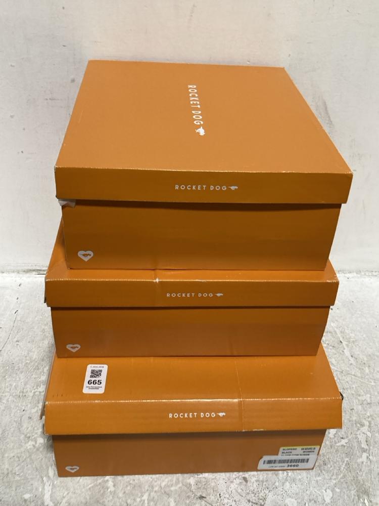 Lot 665  
            Chesterfield SR46 - Parcel Delivery Only 

                
3 X ASSORTED ADULTS ROCKET DOG SHOES TO INCLUDE ROCKET DOG SLOPE COW SUEDE SHOES ...