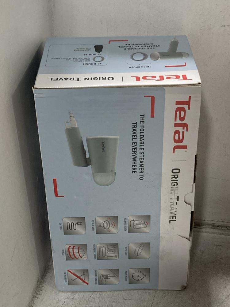 Lot 676  
            Chesterfield SR46 - Parcel Delivery Only 

                
QTY OF ASSORTED KITCHEN ITEMS TO INCLUDE TEFAL ORIGIN TRAVEL FOLDABLE STEAMER (LO... - Image 3
