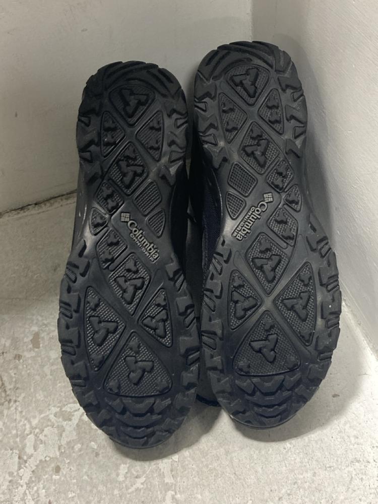 Lot 679  
            Chesterfield SR46 - Parcel Delivery Only 

                
COLUMBIA FIRECAMP BOOTS IN BLACK - UK SIZE 11 (LOCATION: H3) - Image 3