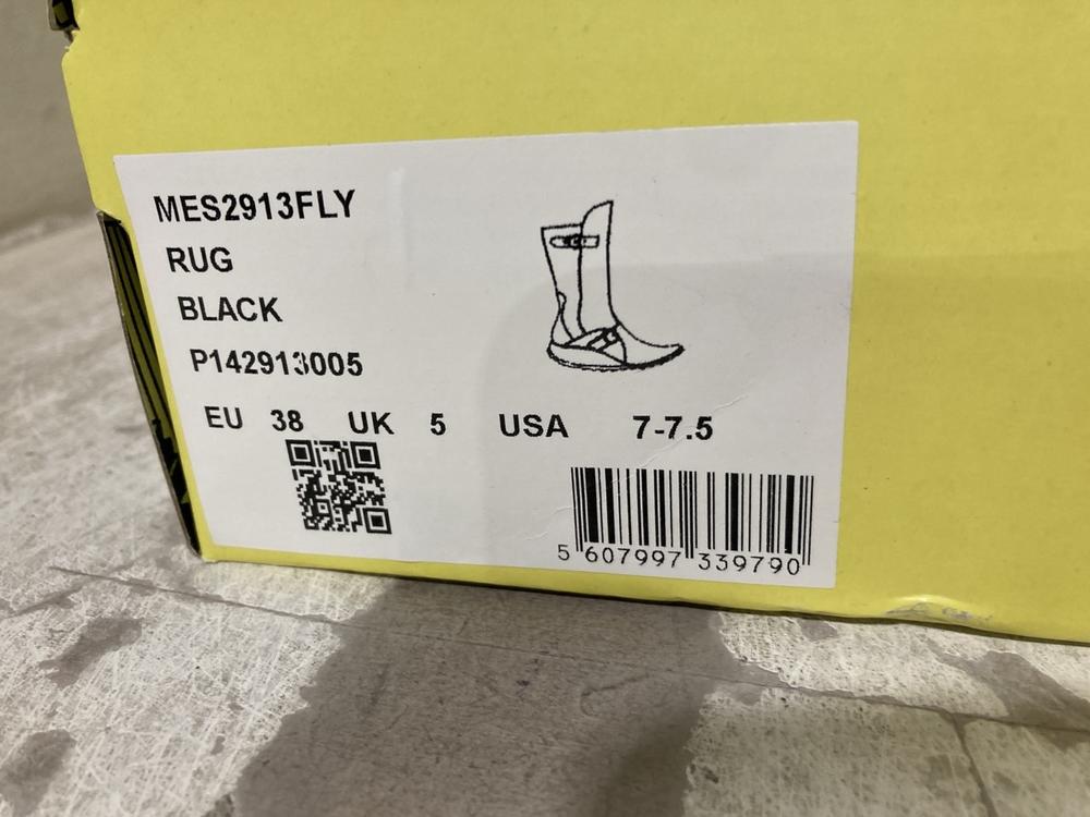 Lot 683  
            Chesterfield SR46 - Parcel Delivery Only 

                
FLY LONDON MES2913FLY RUG BOOTS IN BLACK - UK SIZE 5 (LOCATION: H4) - Image 2