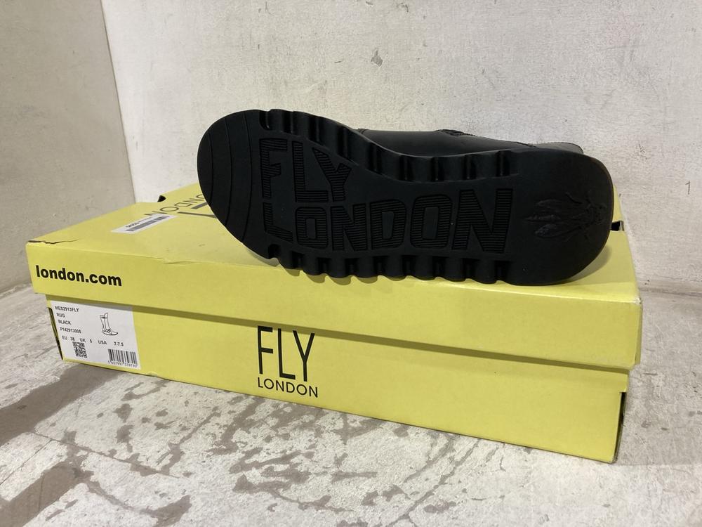 Lot 683  
            Chesterfield SR46 - Parcel Delivery Only 

                
FLY LONDON MES2913FLY RUG BOOTS IN BLACK - UK SIZE 5 (LOCATION: H4) - Image 4