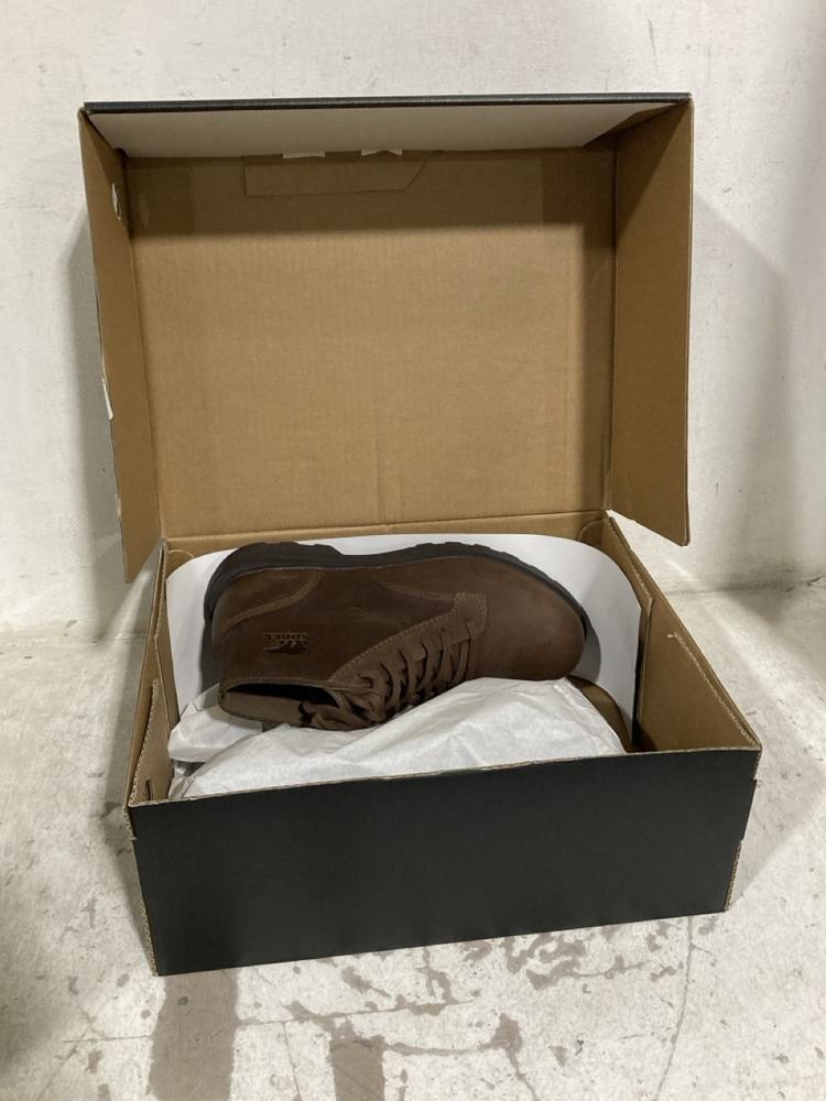 Lot 689  
            Chesterfield SR46 - Parcel Delivery Only 

                
SOREL CYPRUS WP BOOTS IN BROWN - UK SIZE 9 (LOCATION: H4) - Image 2