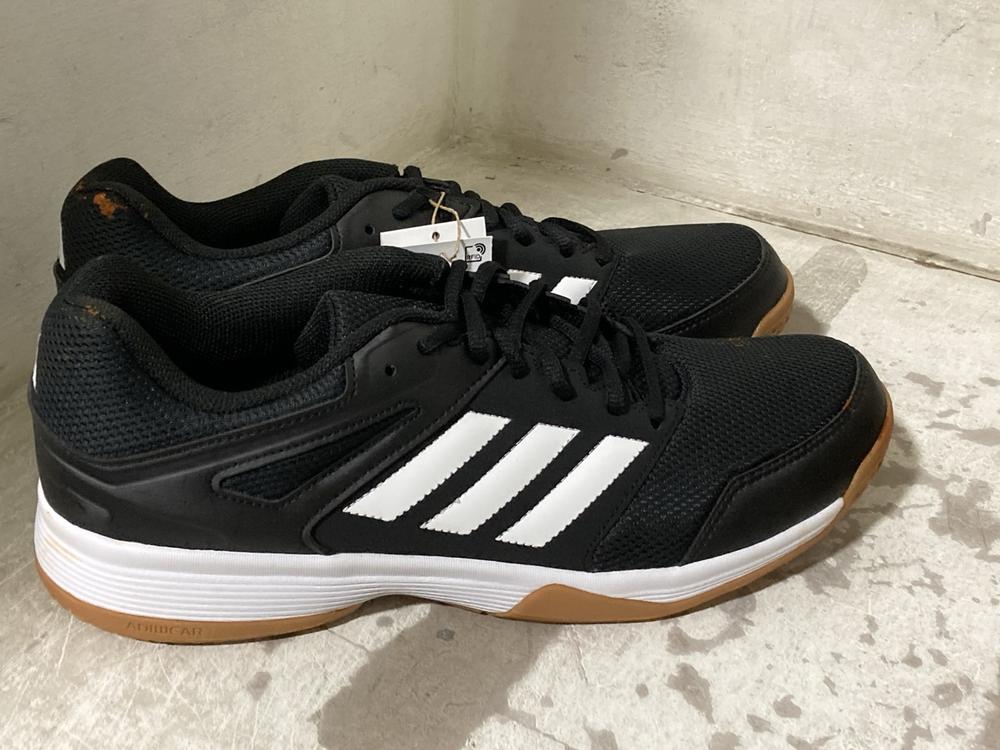 Lot 695  
            Chesterfield SR46 - Parcel Delivery Only 

                
3 X ASSORTED ADULT ADIDAS SHOES TO INCLUDE ADIDAS TERREX TRAINERS IN KHAKI & BLAC... - Image 2