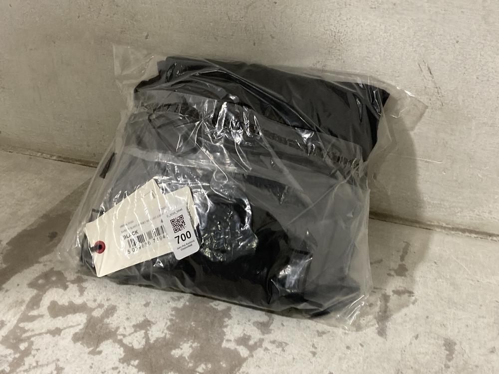 Lot 700  
            Chesterfield SR46 - Parcel Delivery Only 

                
TED BAKER BARDOT SLINKY JERSEY WIDE LEG JUMPSUIT IN BLACK - UK SIZE 4 - ORIGINAL ...