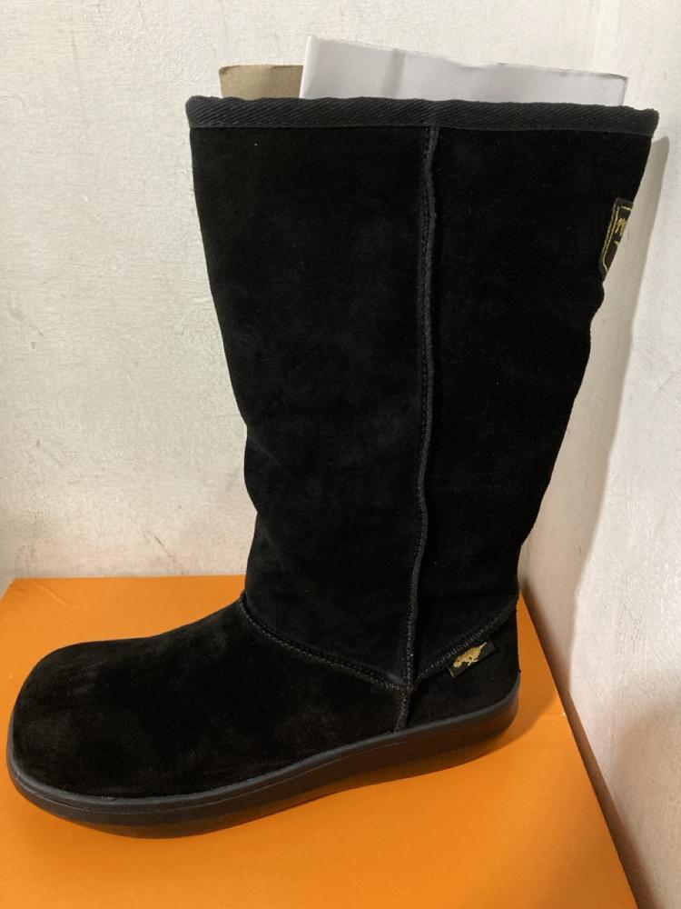 Lot 702  
            Chesterfield SR46 - Parcel Delivery Only 

                
4 X ASSORTED ADULTS SHOES TO INCLUDE GEOX EDGWARE TRAINERS IN COGNAC - UK SIZE 11... - Image 2