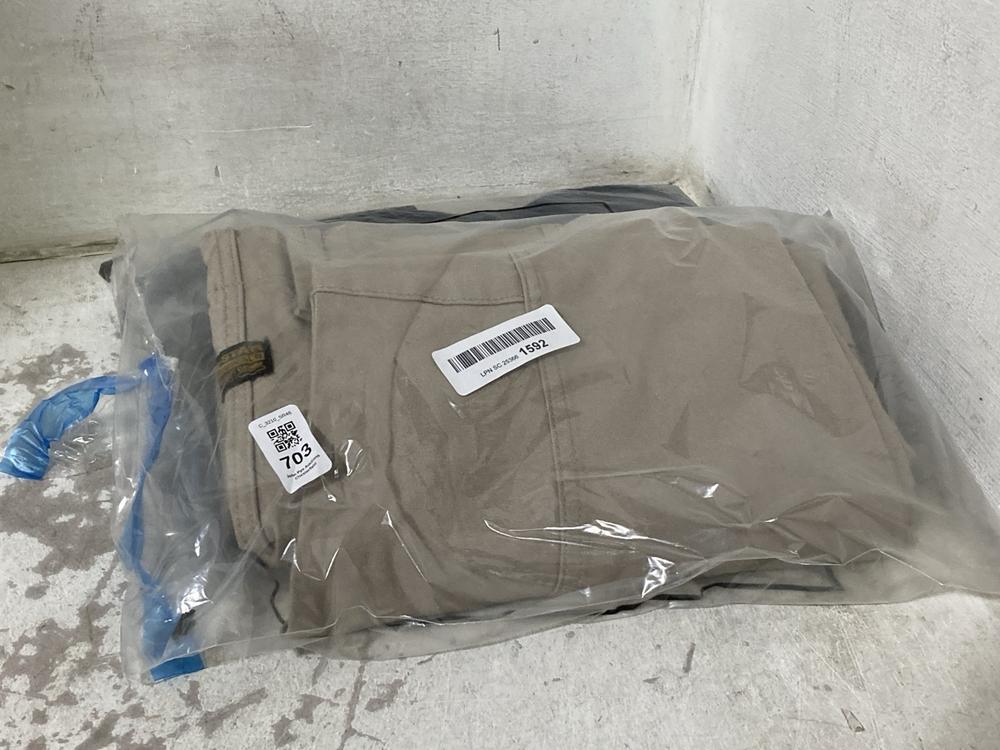 Lot 703  
            Chesterfield SR46 - Parcel Delivery Only 

                
G-STAR RAW CARGO BOTTOMS IN LIGHT BROWN - UK SIZE 38 X 34 G-STAR RAW SHIRT IN NAV...