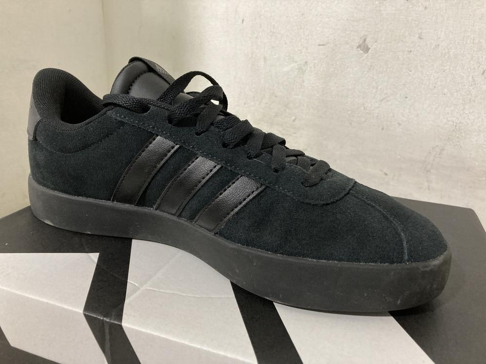 Lot 704  
            Chesterfield SR46 - Parcel Delivery Only 

                
ADIDAS F50 CLUB FOOTBALL BOOTS N BLACK & GREEN - UK SIZE 10.5 TO INCLUDE ADIDAS S... - Image 2