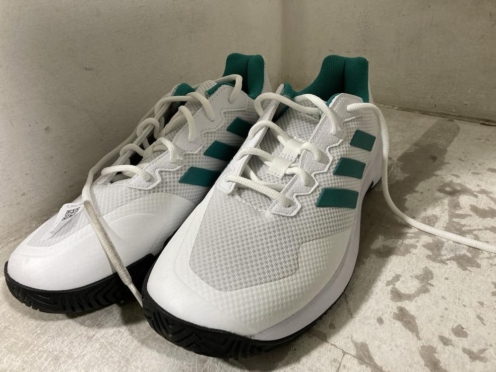 Lot 715  
            Chesterfield SR46 - Parcel Delivery Only 

                
ADIDAS RUN FALCON 5 WIDE TRAINERS IN BLACK - UK SIZE 9 TO INCLUDE ADIDAS RUNNING ... - Image 3