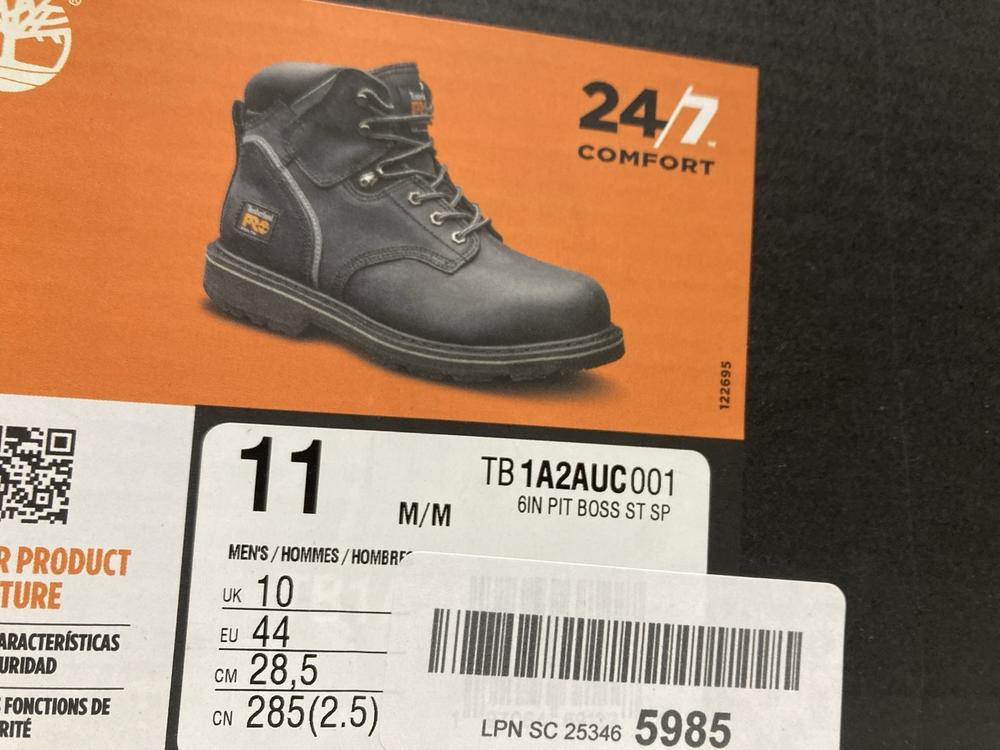 Lot 727  
            Chesterfield SR46 - Parcel Delivery Only 

                
TIMBERLAND PIT BOSS SAFETY SHOES IN BLACK SIZE UK 10 (LOCATION: H5) - Image 3