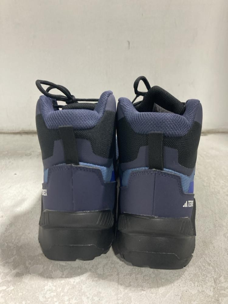 Lot 736  
            Chesterfield SR46 - Parcel Delivery Only 

                
ADIDAS TERREX RAIN RDY BOOTS IN BLUE - UK SIZE 8 (LOCATION: H5) - Image 3