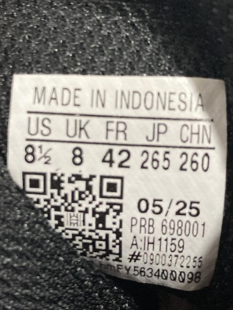 Lot 736  
            Chesterfield SR46 - Parcel Delivery Only 

                
ADIDAS TERREX RAIN RDY BOOTS IN BLUE - UK SIZE 8 (LOCATION: H5) - Image 4