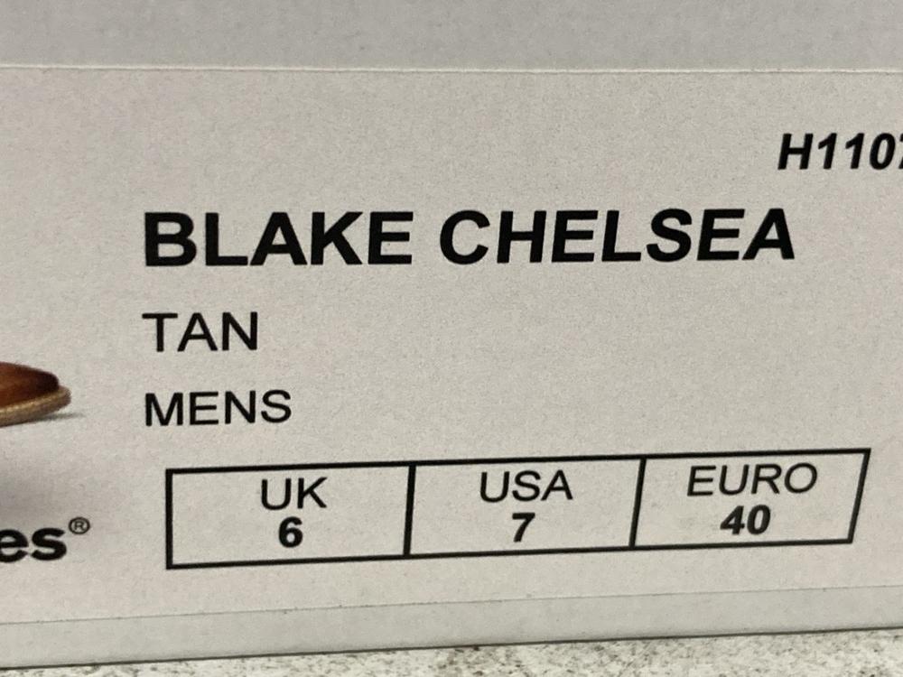 Lot 740  
            Chesterfield SR46 - Parcel Delivery Only 

                
3 X ASSORTED ADULTS SHOES TO INCLUDE HUSH PUPPIES BLAKE CHELSEA ANKLE BOOTS IN TA... - Image 4