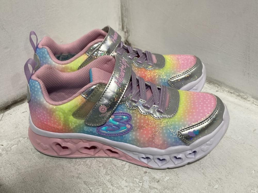 Lot 743  
            Chesterfield SR46 - Parcel Delivery Only 

                
3 X ASSORTED KIDS SHOES TO INCLUDE KICKERS LEATHER SHOES IN BLACK - UK SIZE 7 (LO... - Image 3