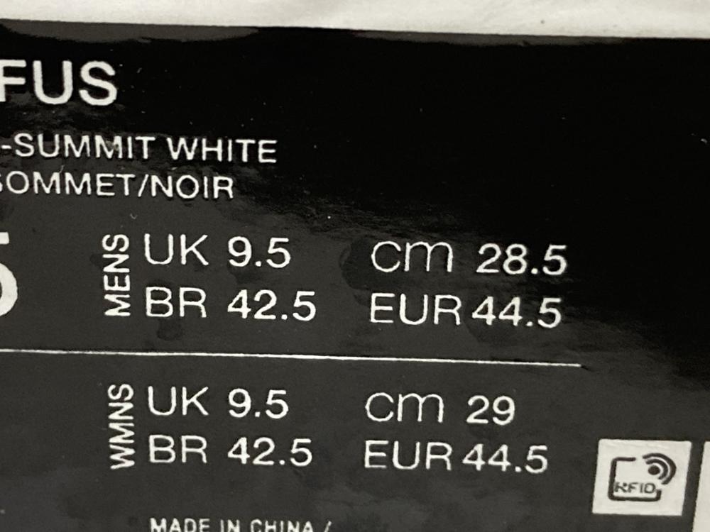Lot 746  
            Chesterfield SR46 - Parcel Delivery Only 

                
NIKE RUFUS TRAINERS IN WHITE & BLACK - UK SIZE 9.5 TO INCLUDE ADIDAS TERREX TRAIN... - Image 4