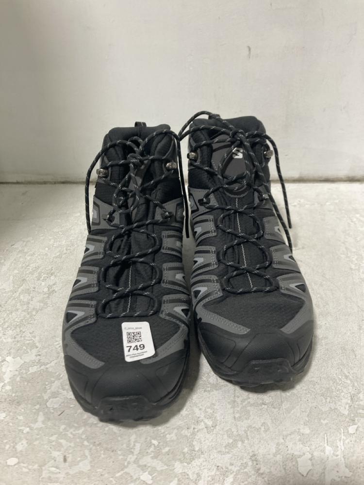 Lot 749  
            Chesterfield SR46 - Parcel Delivery Only 

                
SALOMON GORE TEX WALKING BOOTS IN GREY & BLACK - UK SIZE 12 (LOCATION: H5) - Image 2