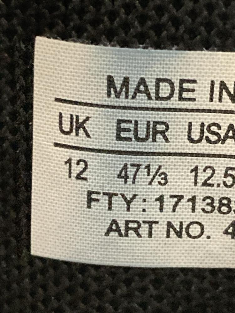 Lot 749  
            Chesterfield SR46 - Parcel Delivery Only 

                
SALOMON GORE TEX WALKING BOOTS IN GREY & BLACK - UK SIZE 12 (LOCATION: H5) - Image 4