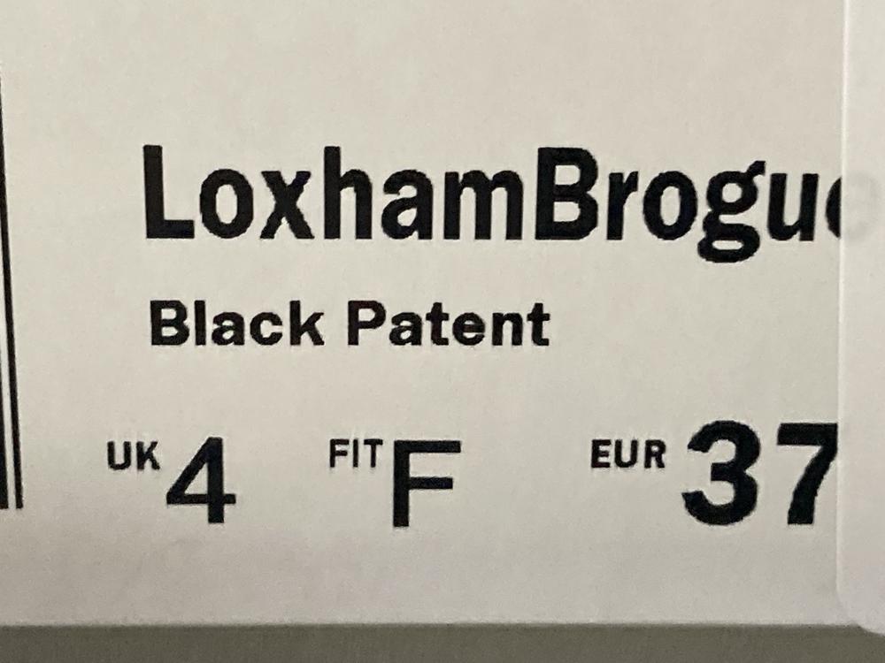 Lot 750  
            Chesterfield SR46 - Parcel Delivery Only 

                
3 X ASSORTED KIDS SHOES TO INCLUDE CLARKS LOXHAM IN BLACK PATENT - UK SIZE 4 (LOC... - Image 4
